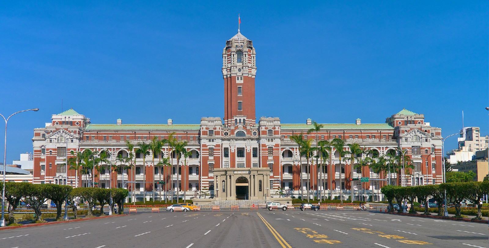 台北“总统府”是台湾地区的最高权力中心 台北“总统府”是台湾地区的最高权力中心
