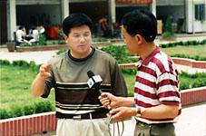 黄玉林校长接受採访 黄玉林校长接受採访