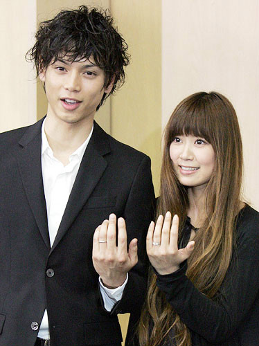 绚香(日本女艺人饭田绚香)