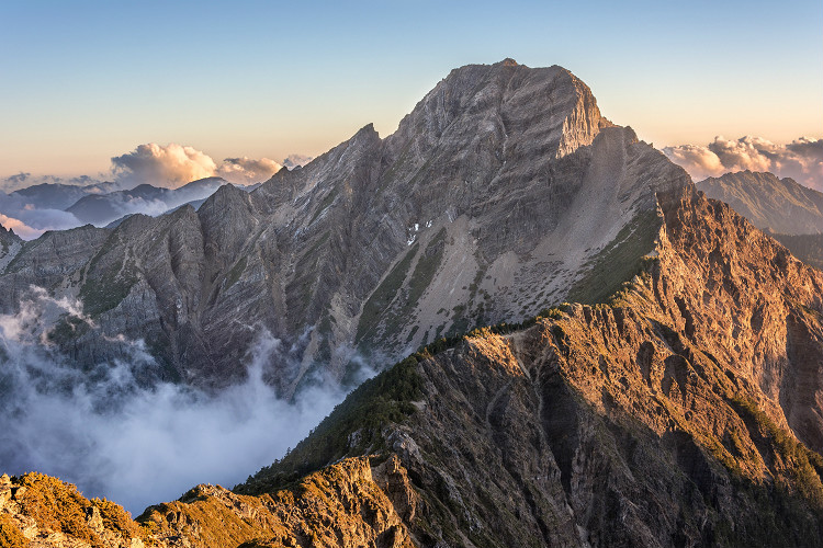 台湾第一高山玉山海拔3952米 台湾第一高山玉山海拔3952米
