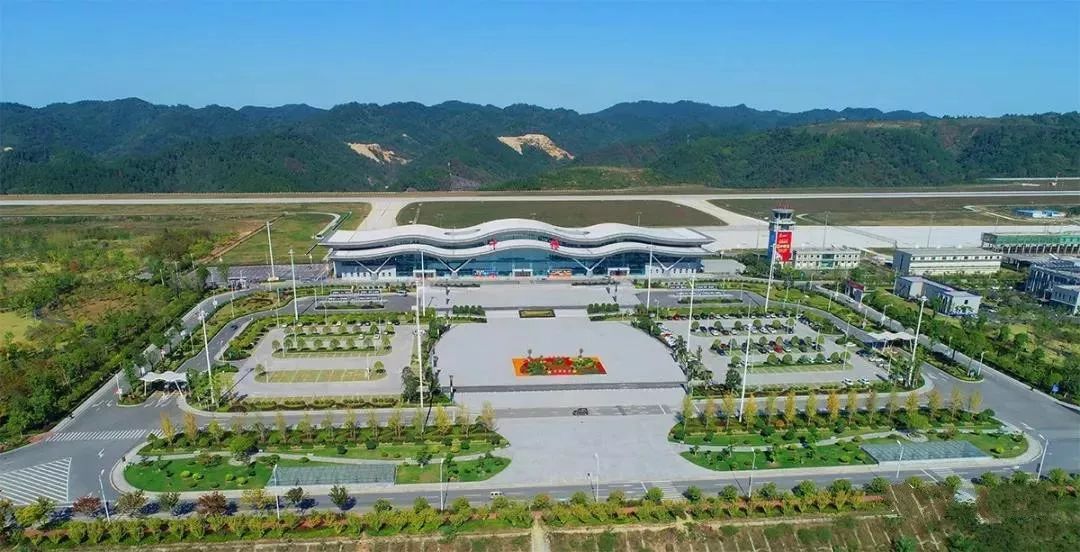 鸟瞰十堰武当山机场 鸟瞰十堰武当山机场