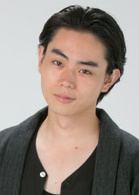 校阅女孩河野悦子
