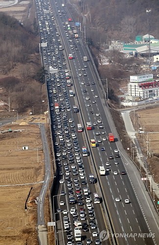 极其繁忙的昌九高速公路 极其繁忙的昌九高速公路