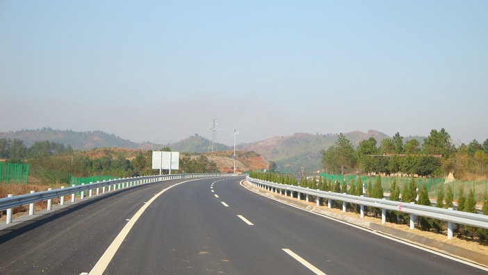 吉莲高速公路