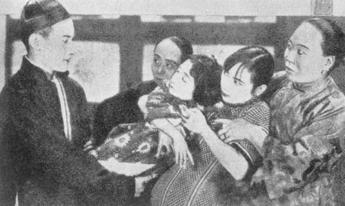 胡蝶主演电影《歌女红牡丹》 胡蝶主演电影《歌女红牡丹》