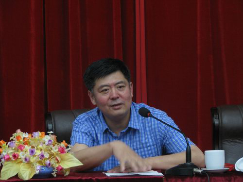 2009年6月陈卫东在海南大学举行讲座 2009年6月陈卫东在海南大学举行讲座