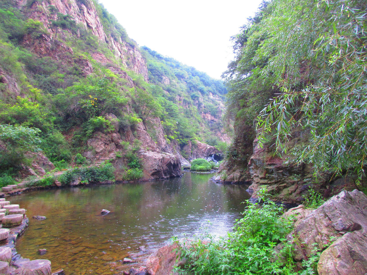 龙潭沟(山东省日照市五莲县九仙山风景区龙潭沟)