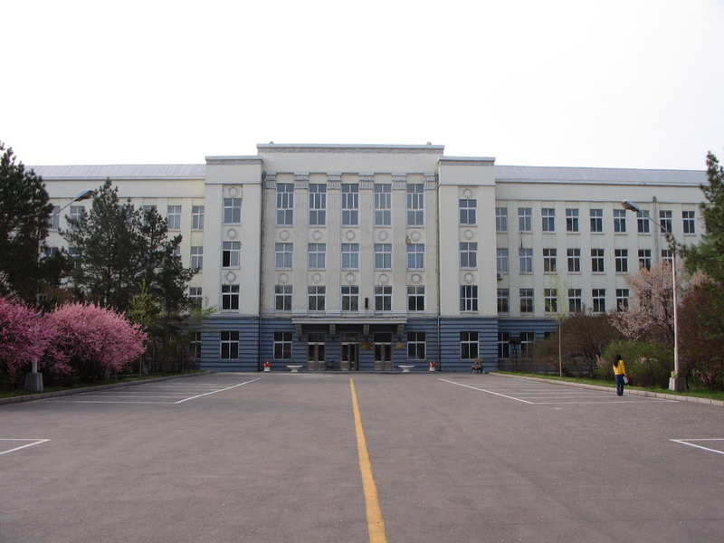 学院主楼 学院主楼