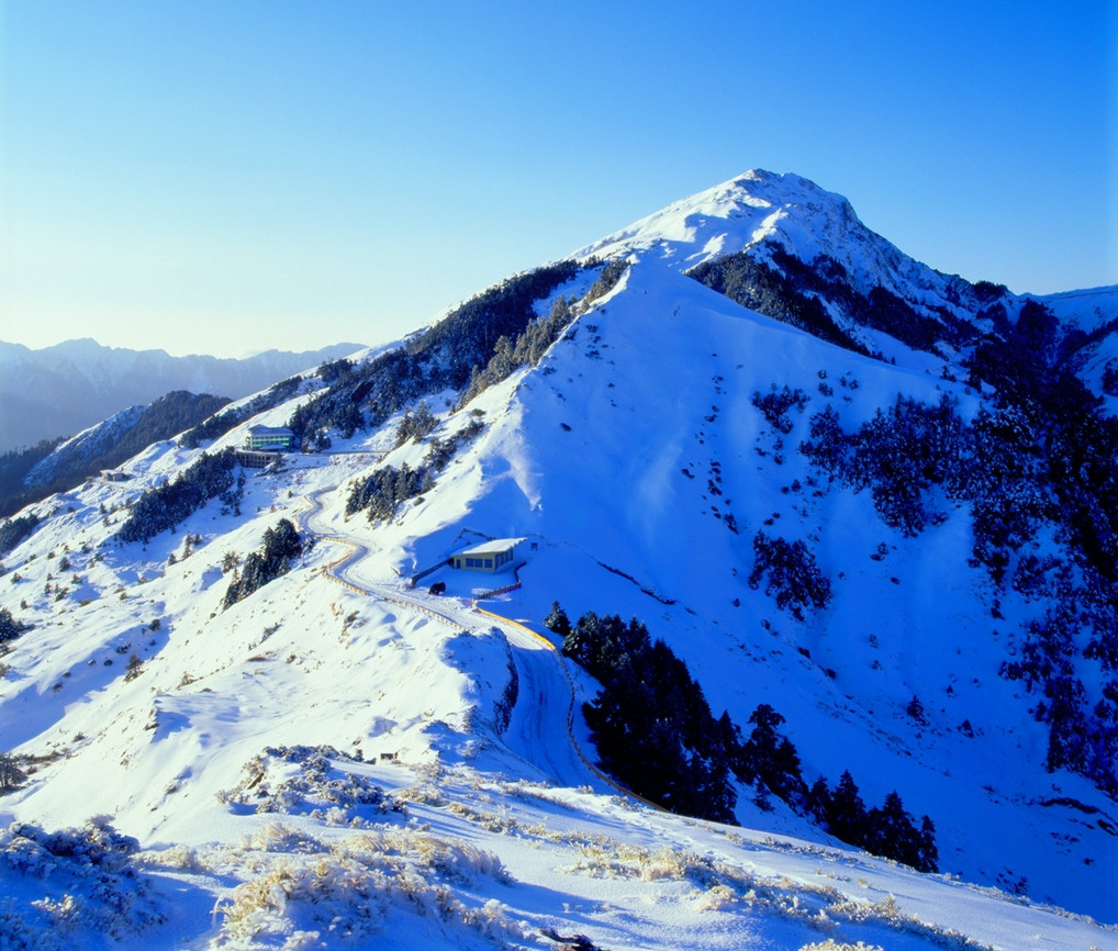 台湾“雪乡”合欢山冬季的雪景 台湾“雪乡”合欢山冬季的雪景