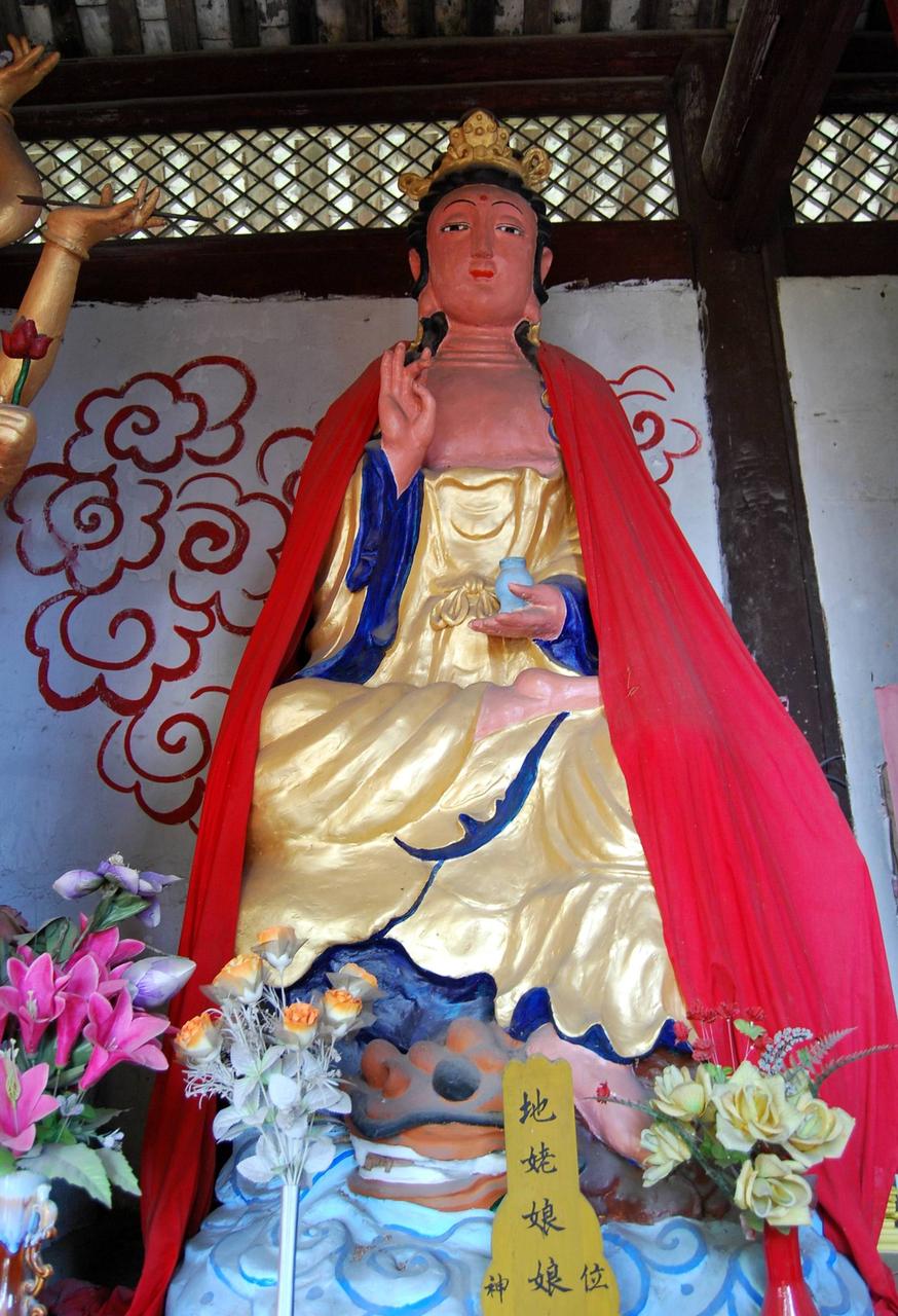 后土娘娘塑像 后土娘娘塑像
