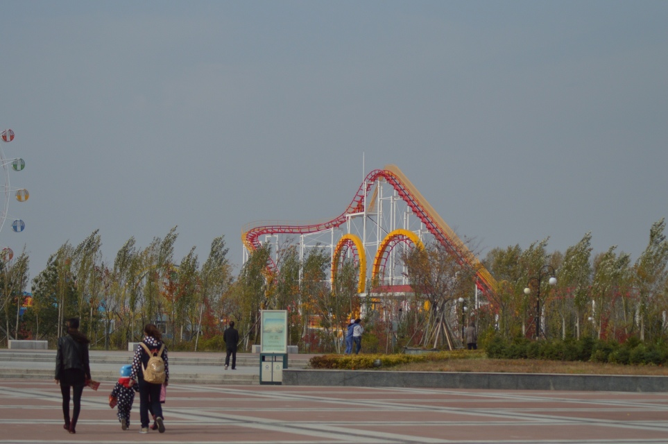 西湖公园游乐场